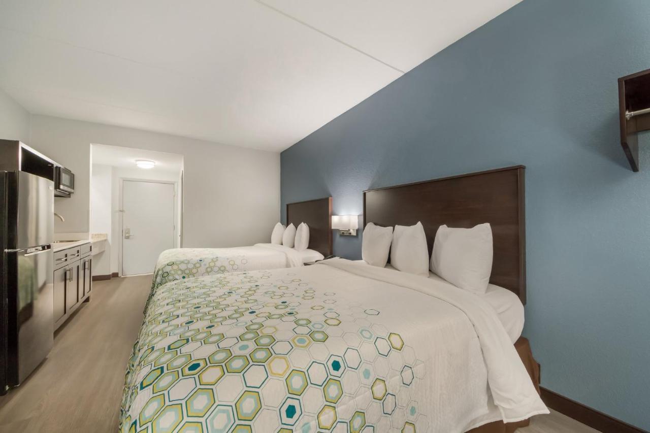 Hometowne Studios By Red Roof San Antonio - Seaworld Northwest Ngoại thất bức ảnh
