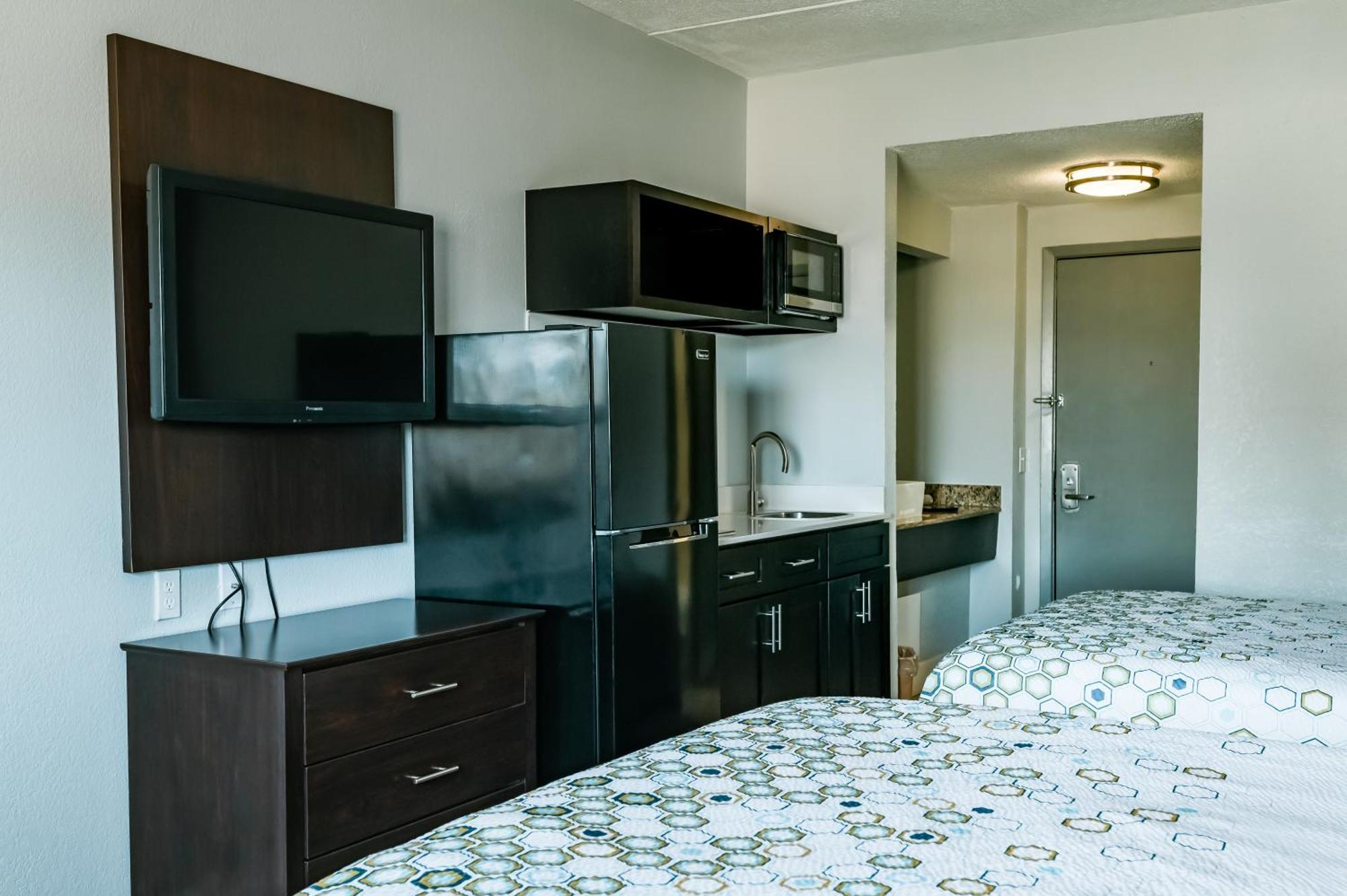 Hometowne Studios By Red Roof San Antonio - Seaworld Northwest Ngoại thất bức ảnh